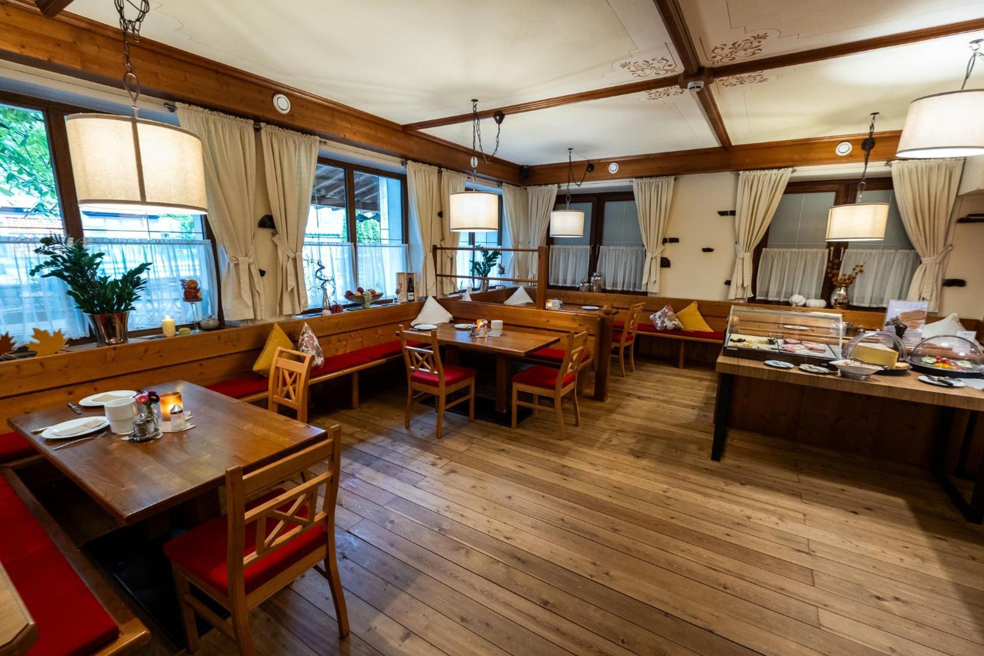 Hotel Rietzer Hof ภายนอก รูปภาพ