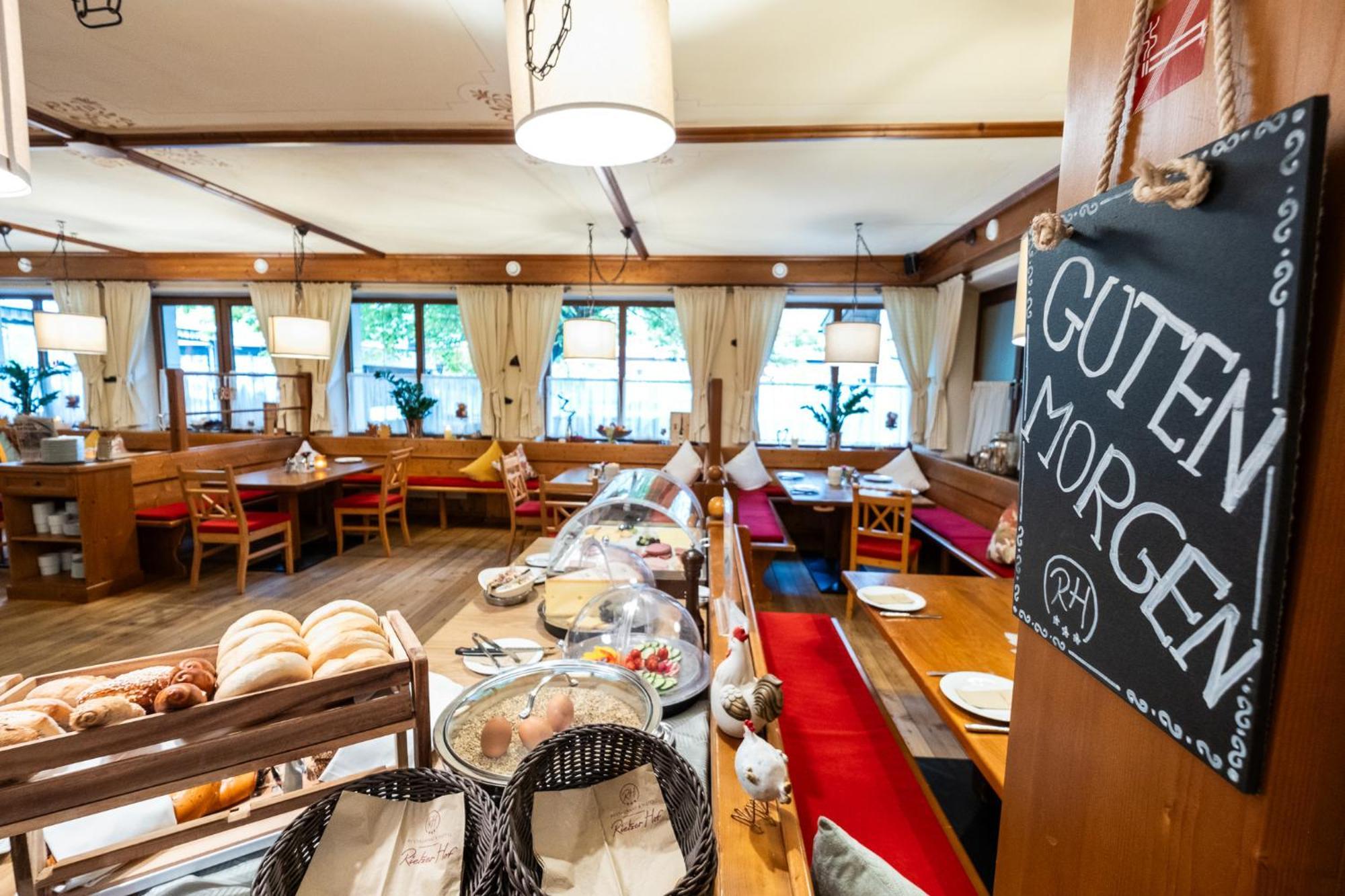 Hotel Rietzer Hof ภายนอก รูปภาพ