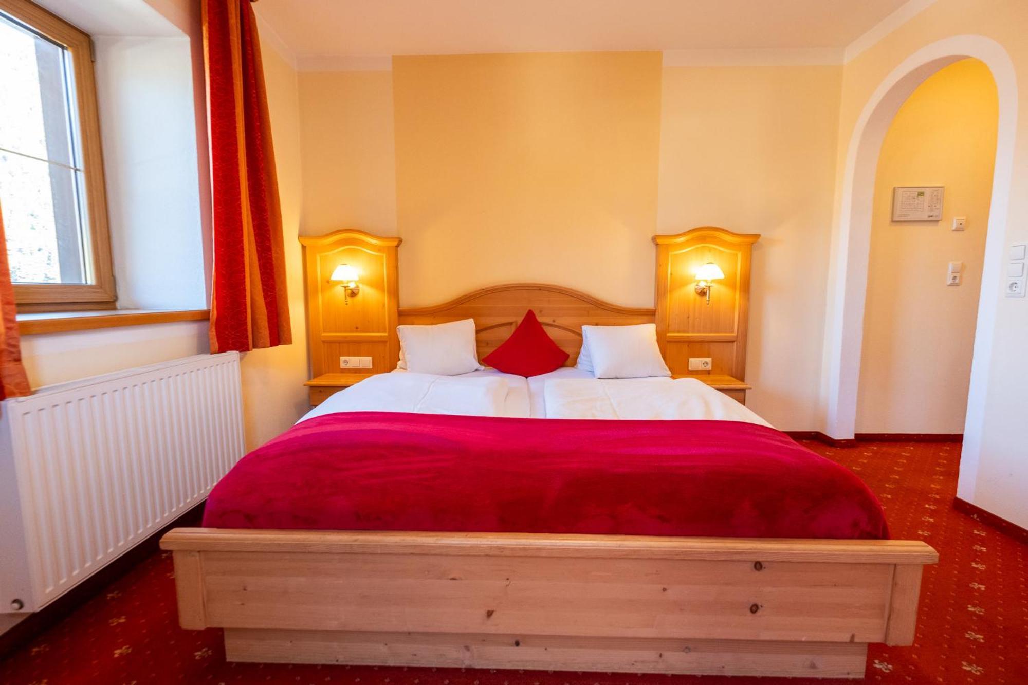 Hotel Rietzer Hof ภายนอก รูปภาพ